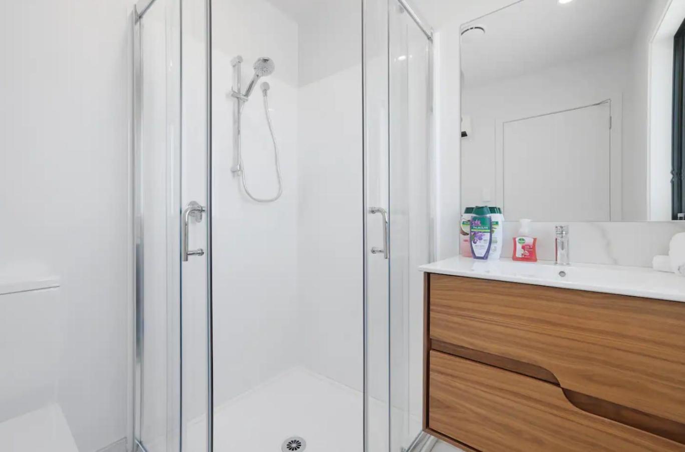 Discover A Brand New Apartment In Vibrant Chch Christchurch Buitenkant foto